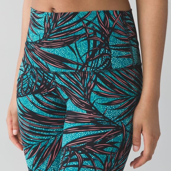 Lululemon Wunder Under Pant (Hi-Rise) Palm Lace Tofino Teal Multi - Picture 3 of 9